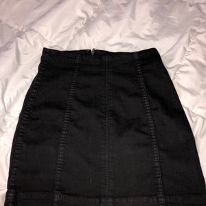 FREE PEOPLE BLACK DENIM MINI SKIRT